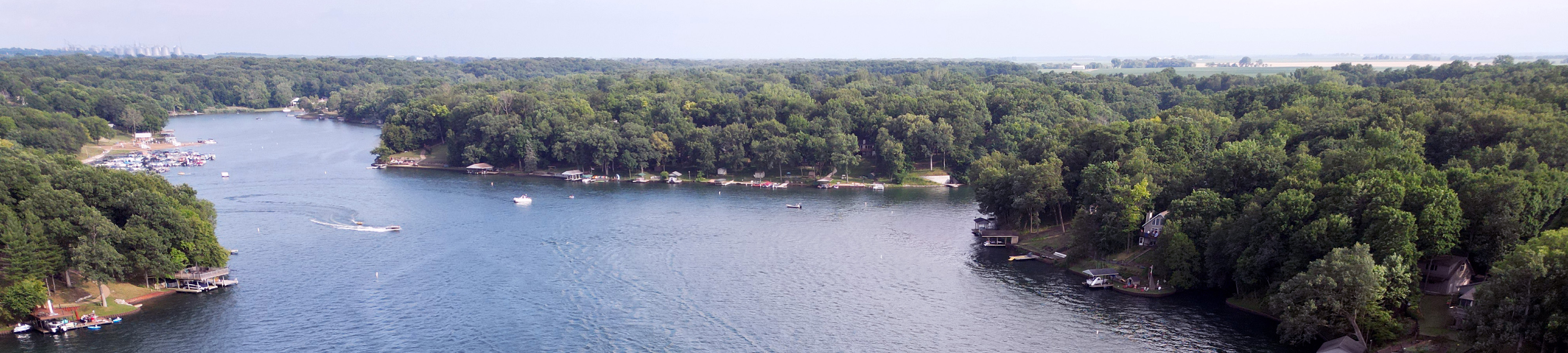 Lake Wildwood lake and beach scenery